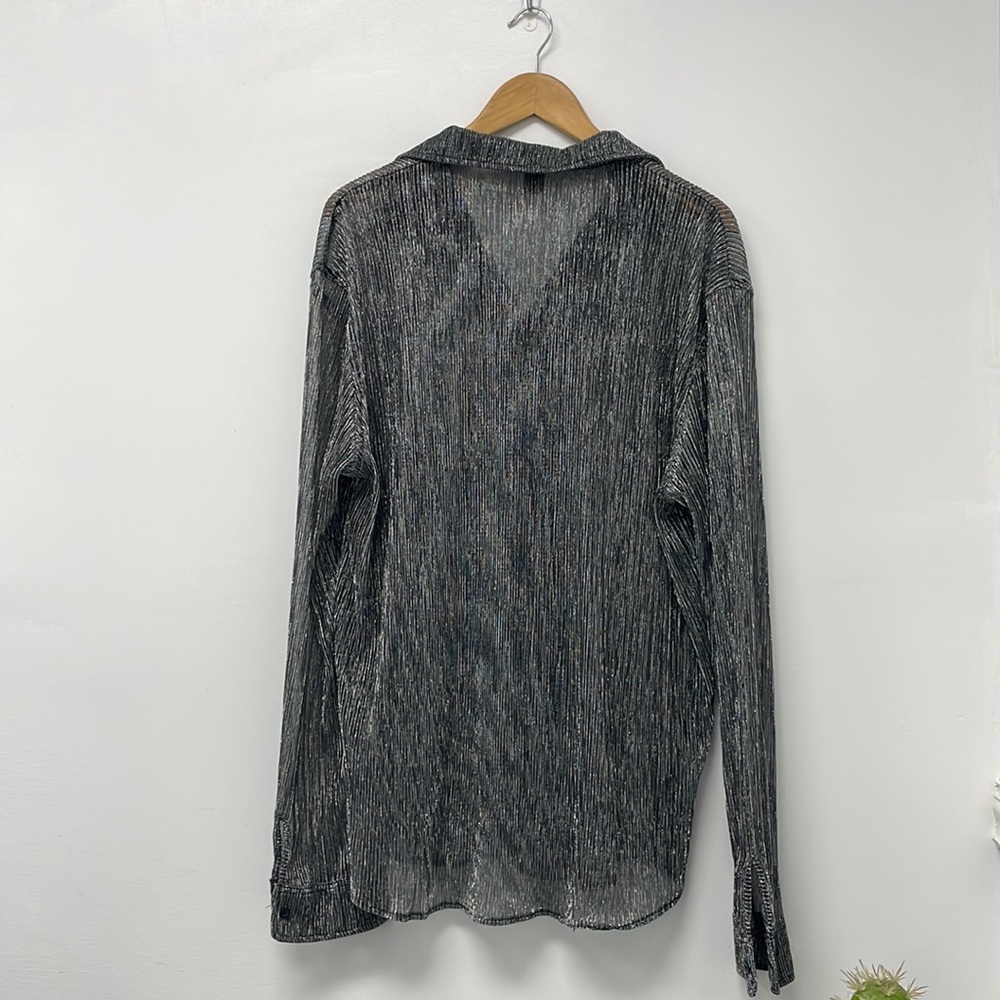 Sliver button down - Picture 2 of 3
